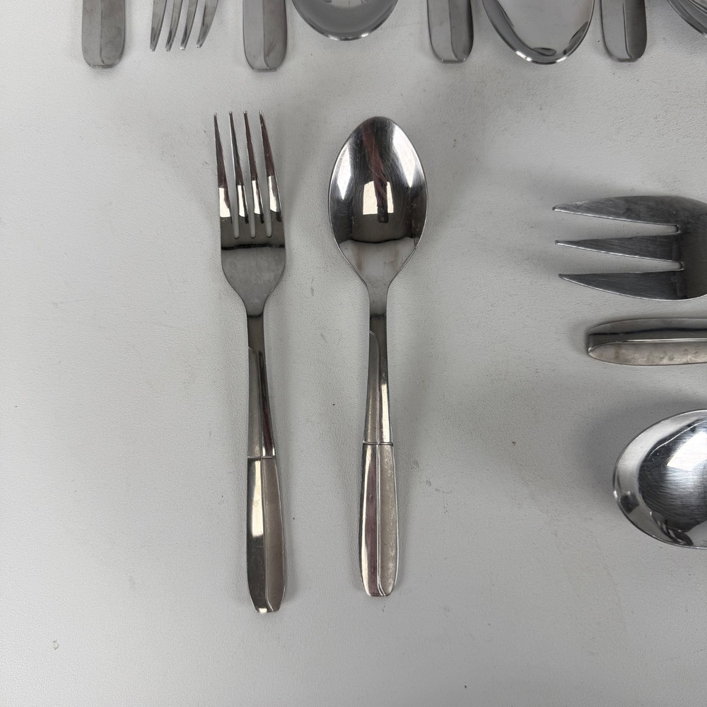 Mixed lot of 19 pc CAMBRIDGE CBS 176 Stainless Flatware Set - Picture 5 of 8